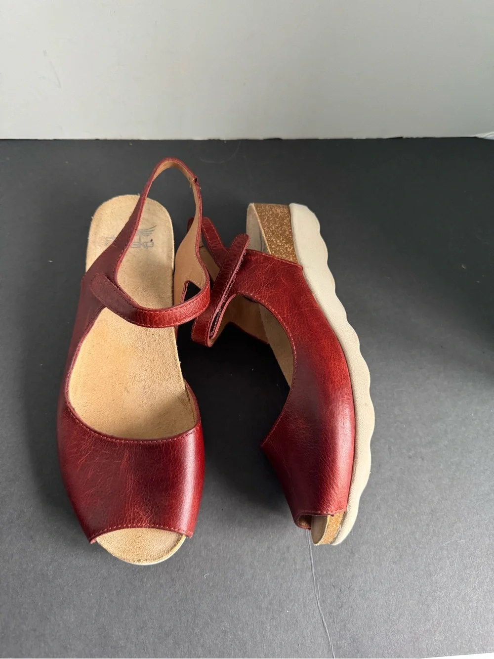 Dansko Marcy Wedge Sandals in red waxy leather. Size EU 39
